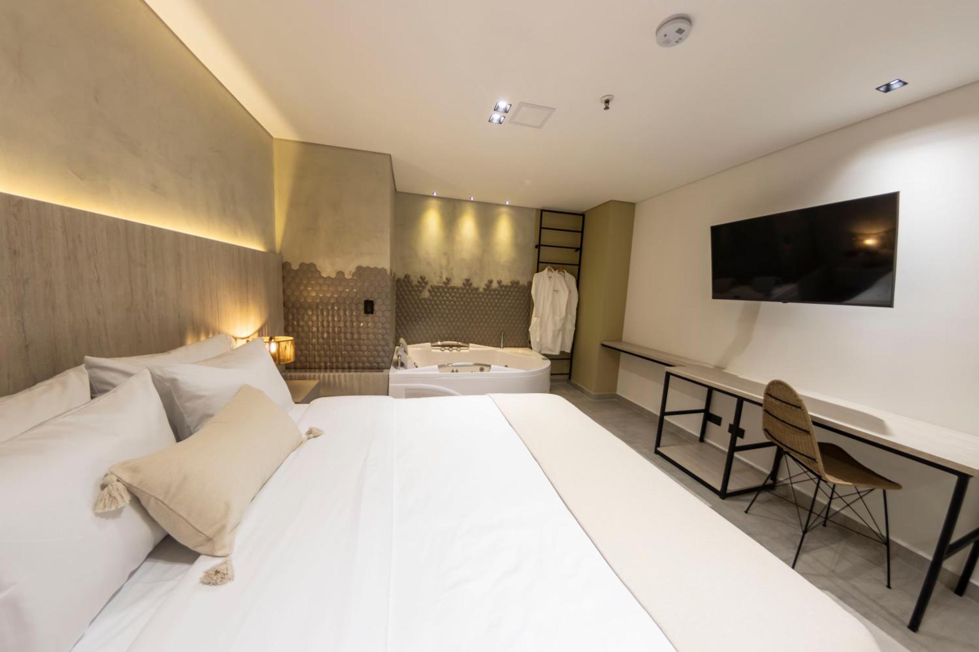 Sonata 44 Hotel Laureles Medellín Kültér fotó