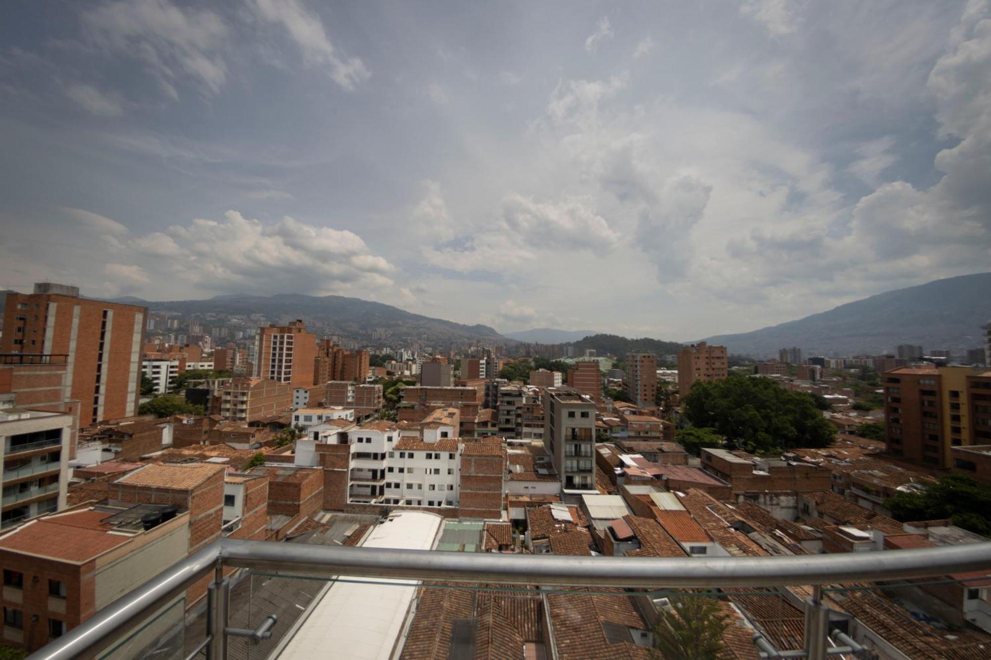 Sonata 44 Hotel Laureles Medellín Kültér fotó